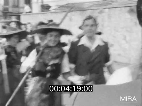 Gymnastique - Mariage - Commémoration - Promenade