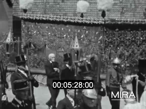 La Fête-Dieu et ses coulisses