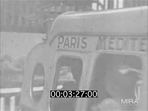 Enfance printanière - La camionnette de livraison tombe en panne - Jeux